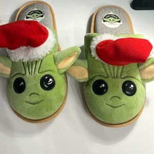 Adult slipper The Child from Star Wars The Mandalorin